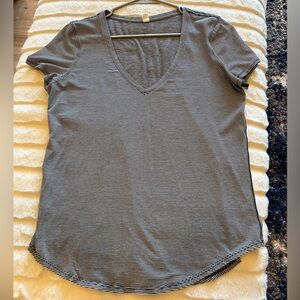 Lululemon Love V-neck Short Sleeve T-Shirt Lightweight Black & White Stripe